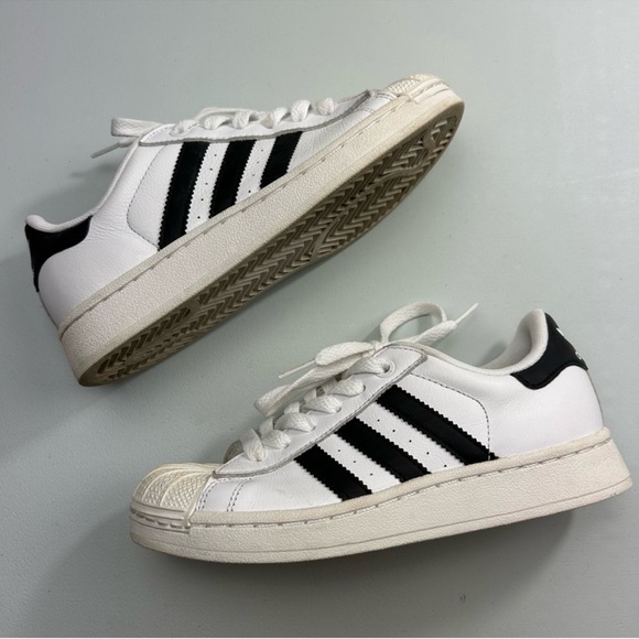 Adidas sneakers - Picture 2 of 12